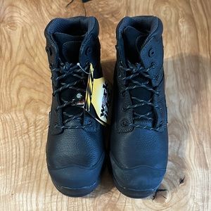 8 WIDE, Justin 6" waterproof composition safety toe, NWT